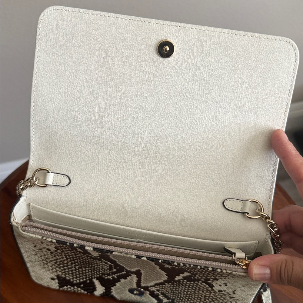 Jimmy Choo Light Stone and Black Snake-Print Wallet with Gold JC Logo - Picture 3 of 9